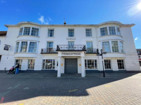  The Star and Garter Hotel  Эндовер